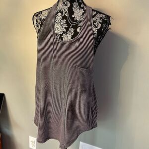 Lululemon size 8 muscle top
